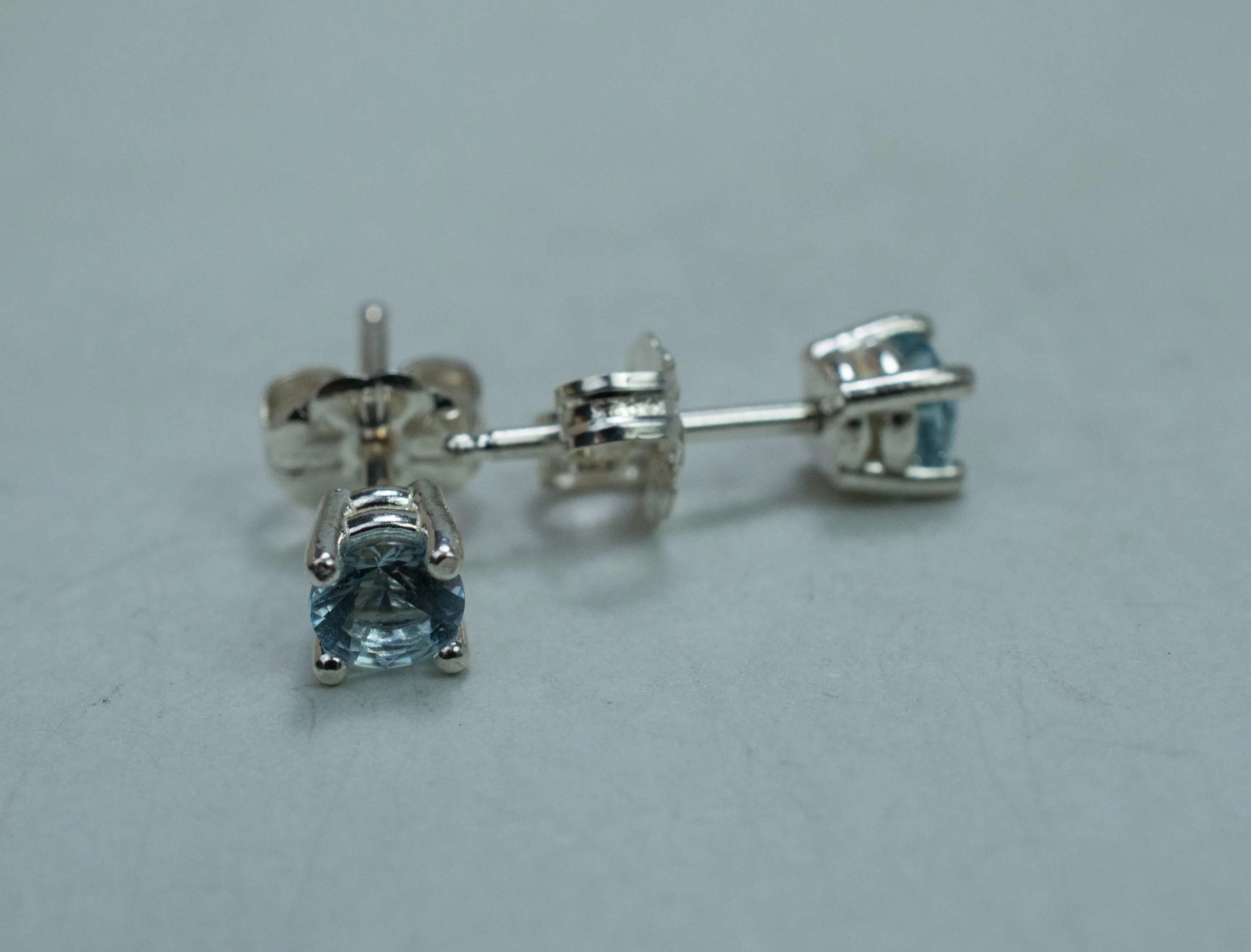 Aquamarine Earrings; Natural Untreated Brazilian Aquamarine; 0.460cts