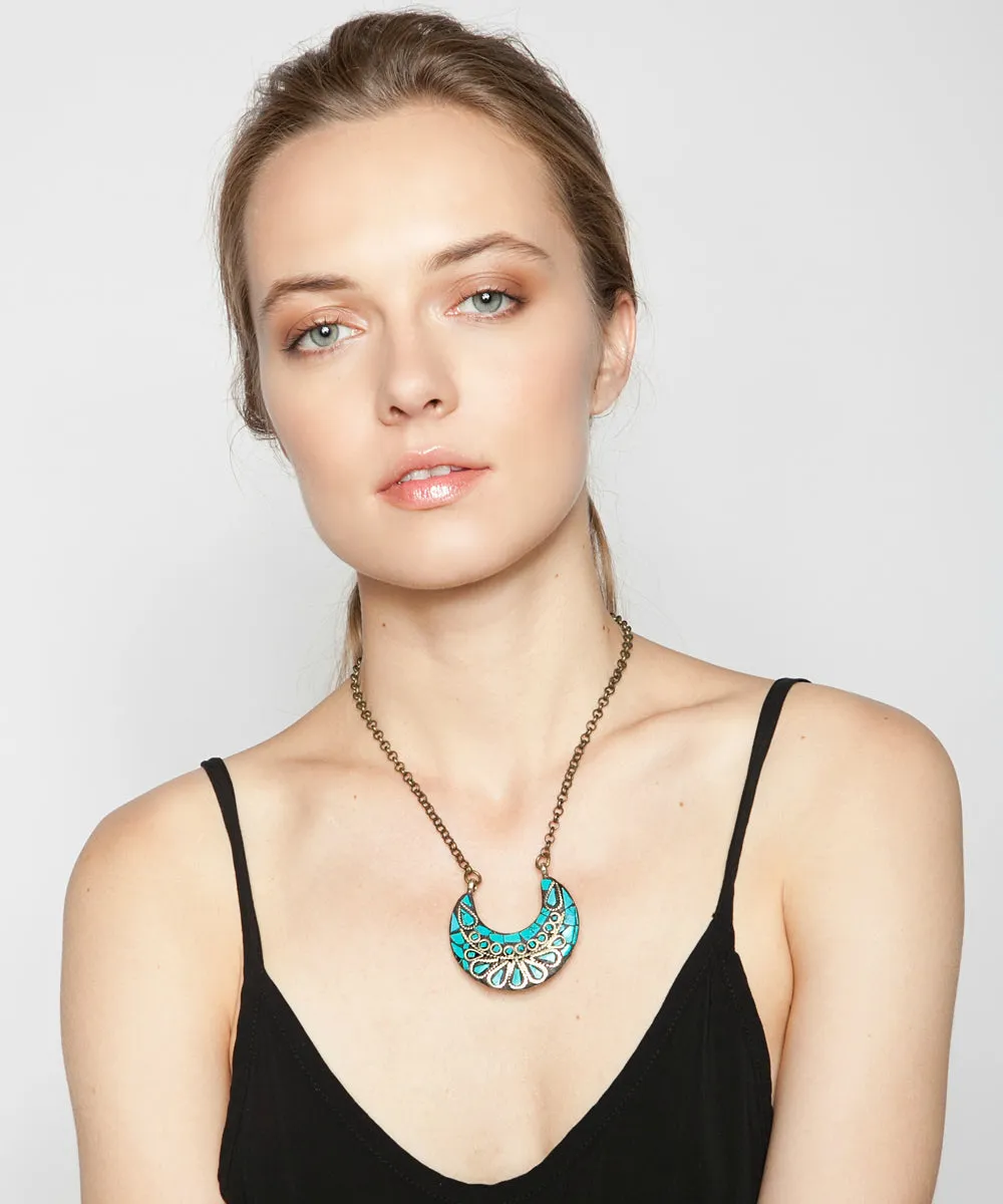 CRESCENT MOON NECKLACE