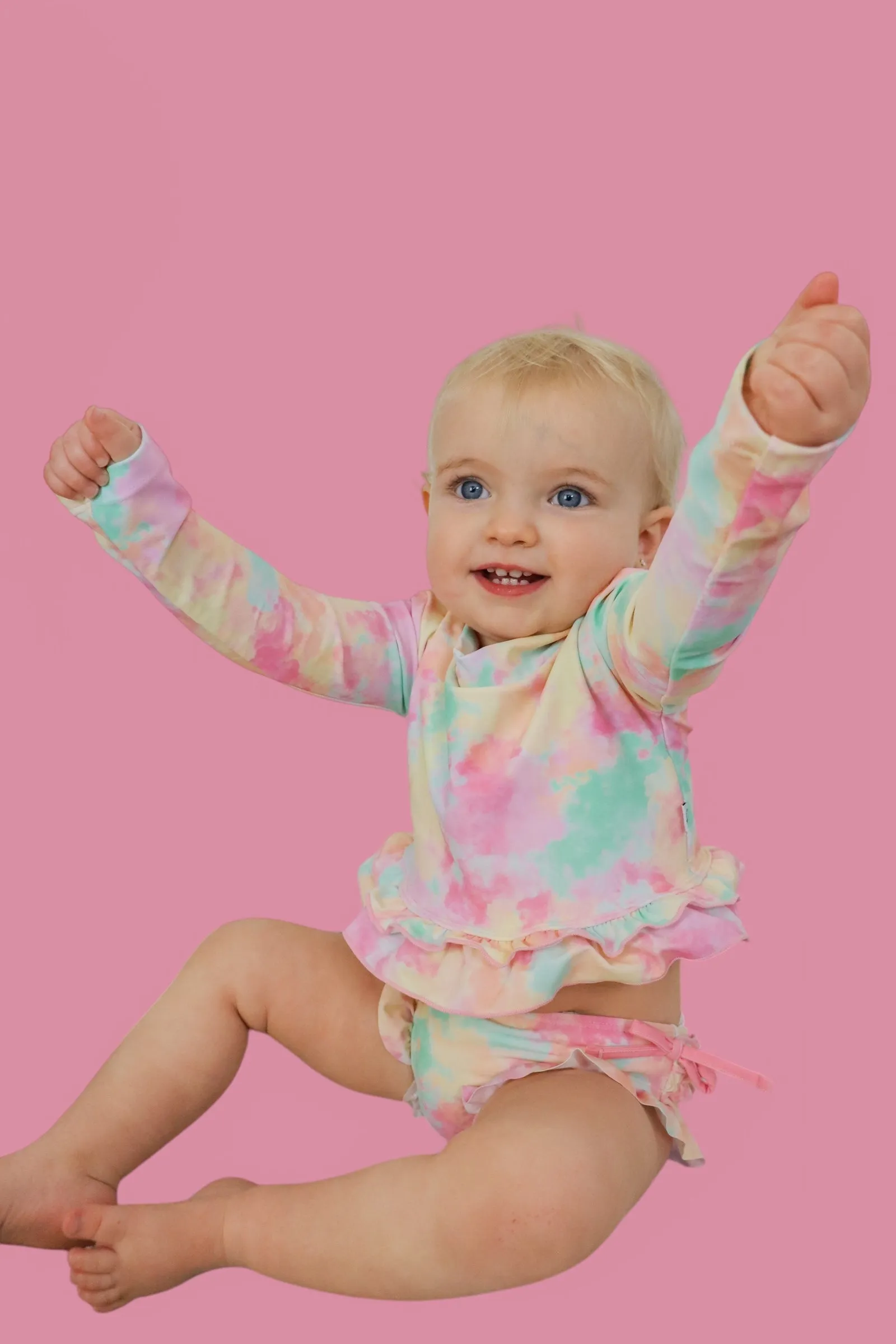 RAINBOW CLOUDS DREAM 2-PIECE RASH GUARD RUFFLE SWIM SUIT