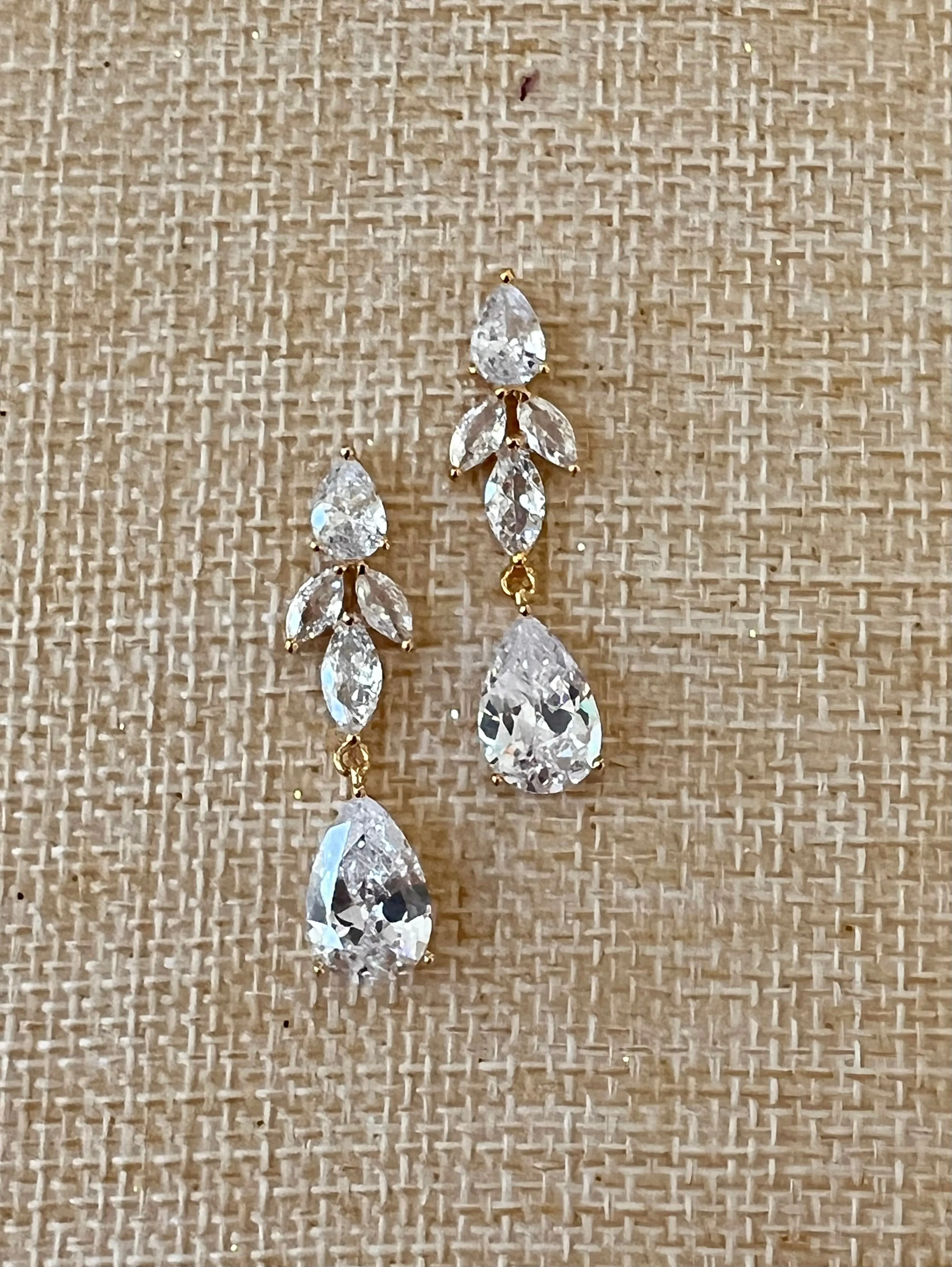 Wedding Earrings, Drop Swarovski and Zirconia Bridal & Quince Earring